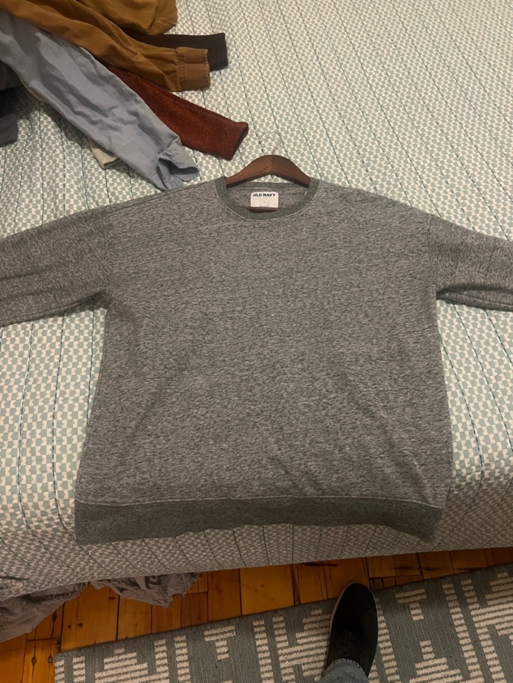 Old Navy Men's Gray Heather Crewneck Sweater